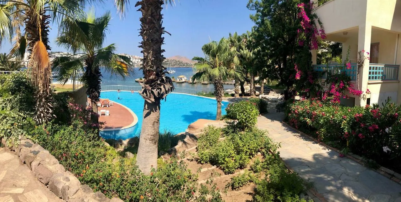 Tilkicik Yali Daireleri Yalikavak Bodrum Turecko